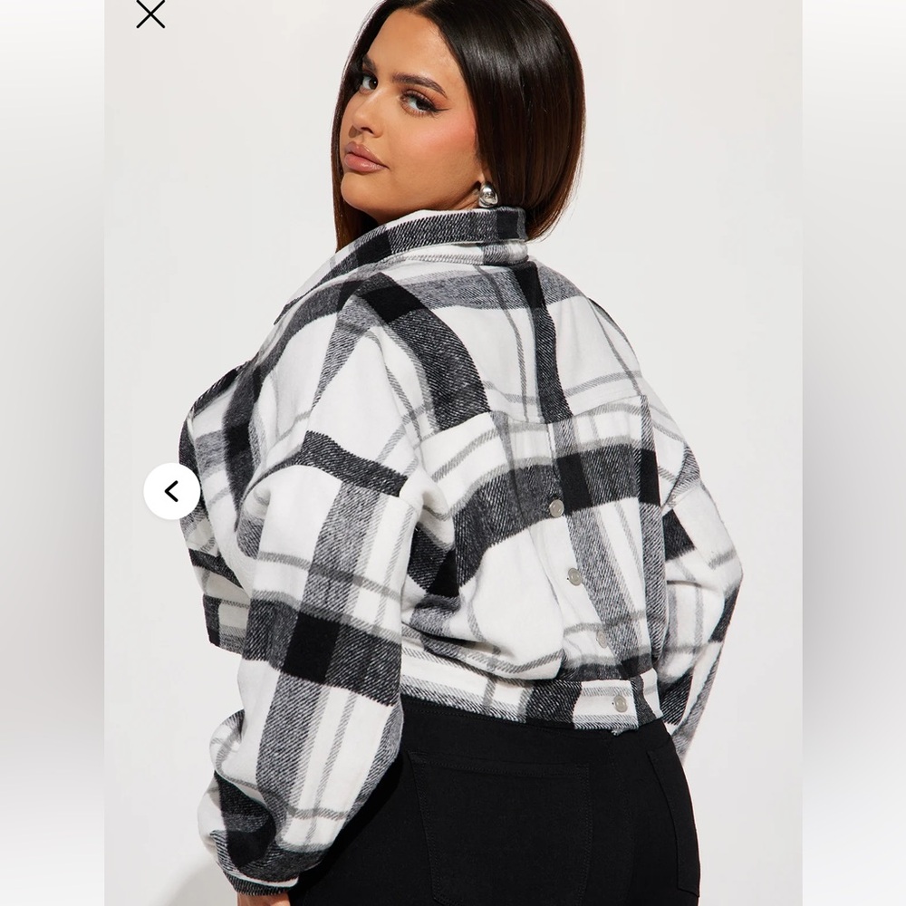 Fashion nova Black and White Plaid jacket - Picture 9 of 9